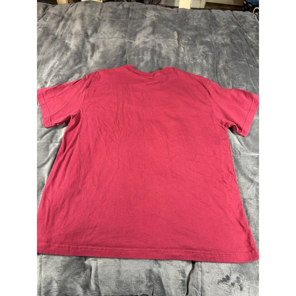 Disney Store Studio Collection‎ Mickey Mouse Donald Duck Graphic Maroon Tee XL
